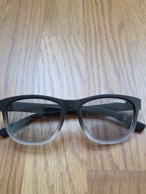 Tifosi Swank Sunglasses